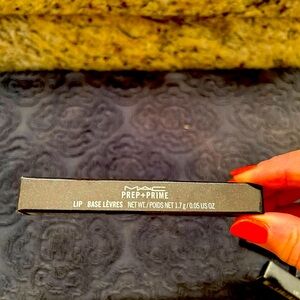 MAC Prep + Prime Lip Base